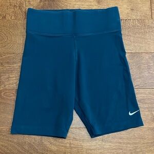 Nike Sportswear Classic Women's High-Waisted 8" Biker Shorts Size Medium in Teal